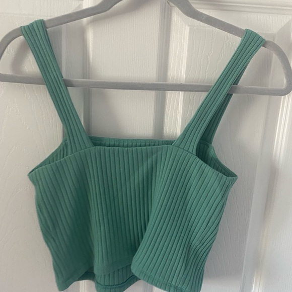 Size: M - Picture 2 of 4